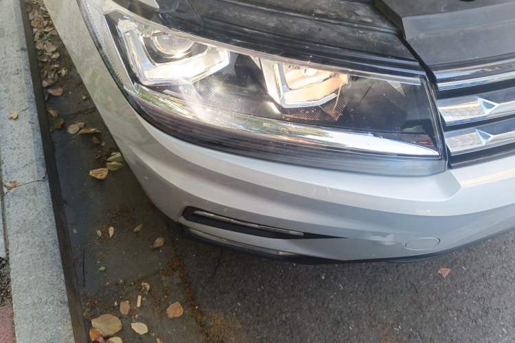 Used Volkswagen Tiguan L 2018 330TSI Automatic Two-Wheel Drive Luxury Edition Right Front Headlight
