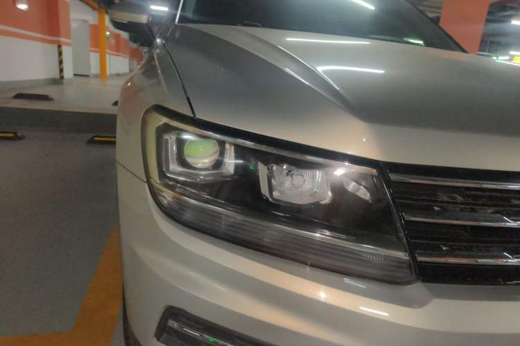 Used Volkswagen Tiguan L 2018 330TSI Automatic Two-Wheel Drive Luxury Edition Right Front Headlight