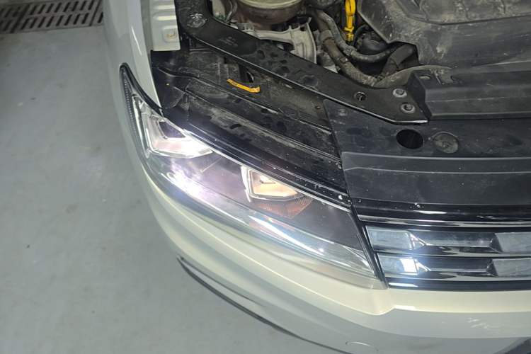 Used Volkswagen Tiguan L 2018 330TSI Automatic Two-Wheel Drive Luxury Edition Right Front Headlight