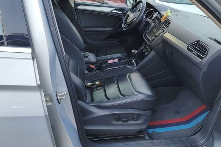 Used Volkswagen Tiguan L 2018 330TSI Automatic Two-Wheel Drive Luxury Edition Right Front Seat