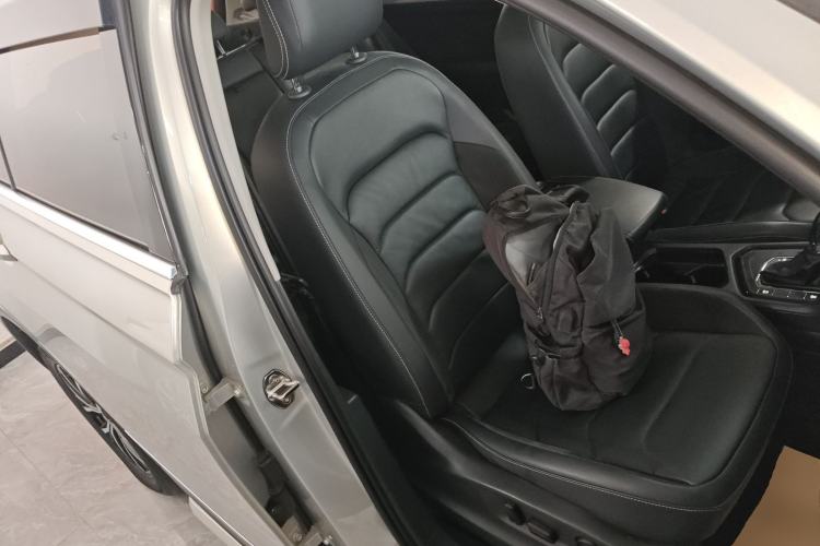 Used Volkswagen Tiguan L 2018 330TSI Automatic Two-Wheel Drive Luxury Edition Right Front Seat