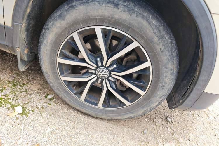 Used Volkswagen Tiguan L 2018 330TSI Automatic Two-Wheel Drive Comfort Edition Right Front Wheel Hub