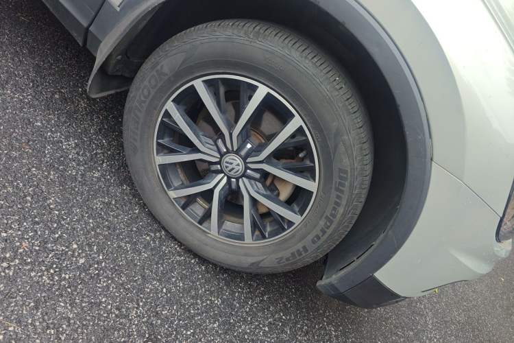 Used Volkswagen Tiguan L 2018 330TSI Automatic Two-Wheel Drive Luxury Edition Right Front Wheel Hub