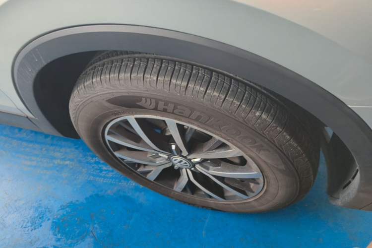 Used Volkswagen Tiguan L 2018 330TSI Automatic Two-Wheel Drive Luxury Edition Right Front Wheel Hub