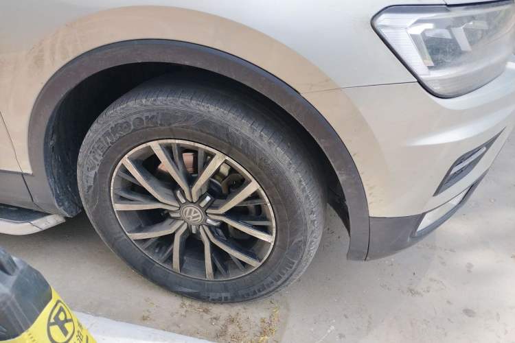 Used Volkswagen Tiguan L 2018 Facelift 330TSI Automatic Two-Wheel Drive Luxury Edition Right Front Wheel Hub