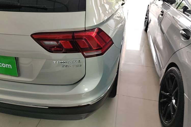 Used Volkswagen Tiguan L 2018 330TSI Automatic Two-Wheel Drive Luxury Edition Right Rear Taillight