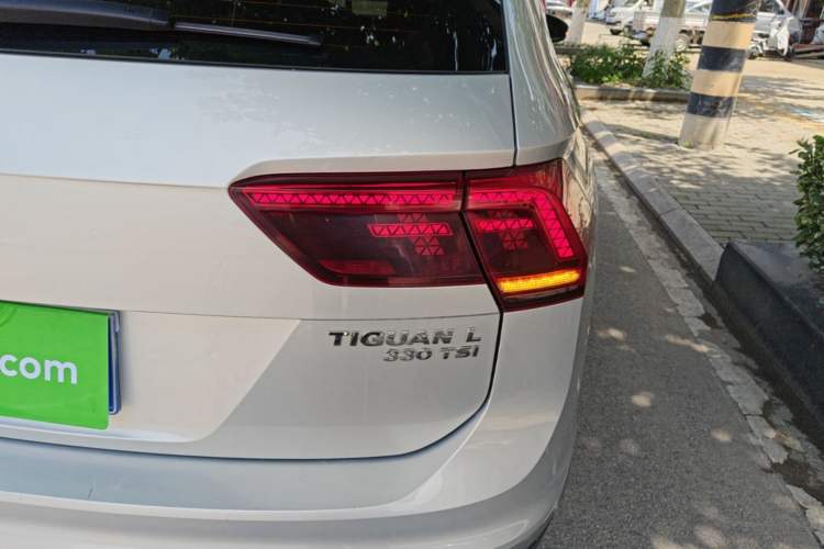 Used Volkswagen Tiguan L 2018 330TSI Automatic Two-Wheel Drive Flagship Edition Right Rear Taillight
