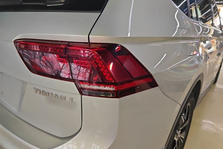 Used Volkswagen Tiguan L 2018 330TSI Automatic Two-Wheel Drive Flagship Edition Right Rear Taillight