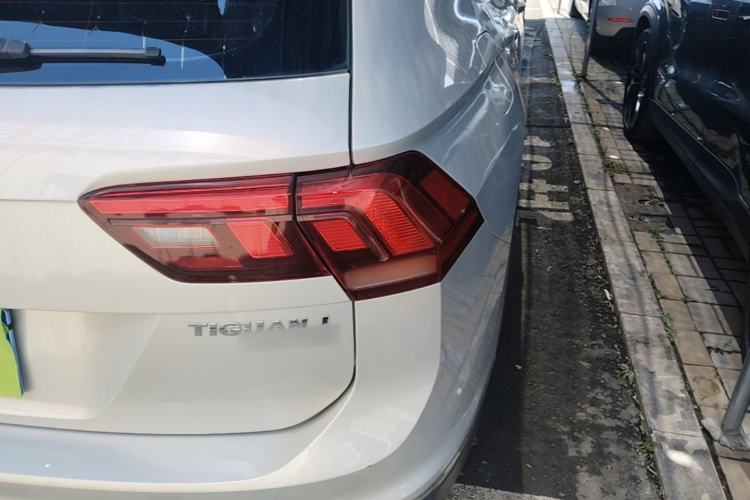 Used Volkswagen Tiguan L 2018 330TSI Automatic Two-Wheel Drive Luxury Edition Right Rear Taillight