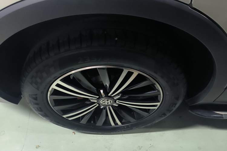 Used Volkswagen Tiguan L 2018 380TSI Automatic All-Wheel Drive Luxury Edition Right Rear Wheel Hub