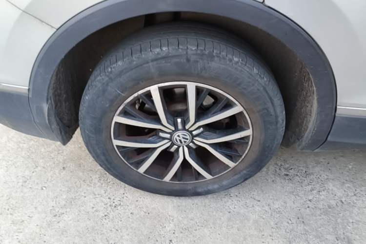 Used Volkswagen Tiguan L 2018 330TSI Automatic Two-Wheel Drive Luxury Edition Right Rear Wheel Hub