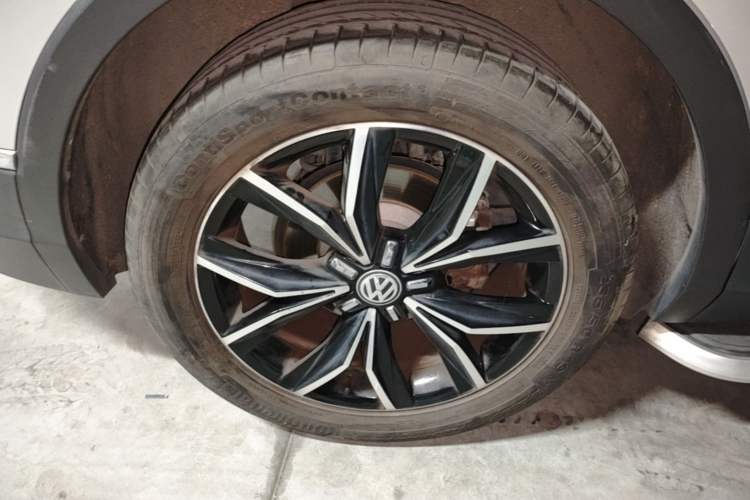 Used Volkswagen Tiguan L 2018 330TSI Automatic Two-Wheel Drive Flagship Edition Right Rear Wheel Hub