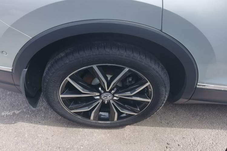 Used Volkswagen Tiguan L 2018 380TSI Automatic All-Wheel Drive Flagship Edition Right Rear Wheel Hub
