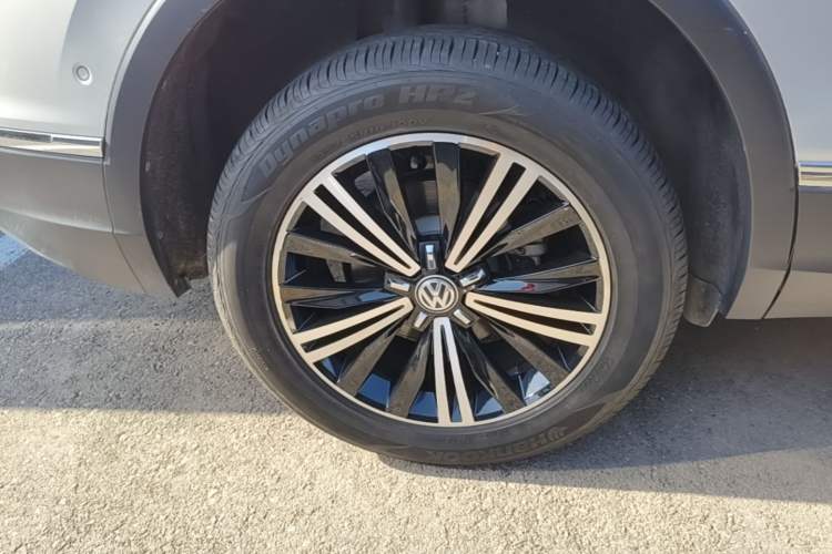 Used Volkswagen Tiguan L 2018 330TSI Automatic Two-Wheel Drive Flagship Edition Right Rear Wheel Hub