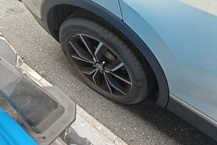 Used Volkswagen Tiguan L 2018 330TSI Automatic Two-Wheel Drive Flagship Edition Right Rear Wheel Hub