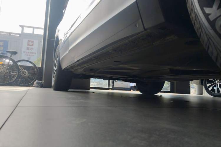 Used Volkswagen Tiguan L 2018 330TSI Automatic Two-Wheel Drive Luxury Edition Right Side Sill