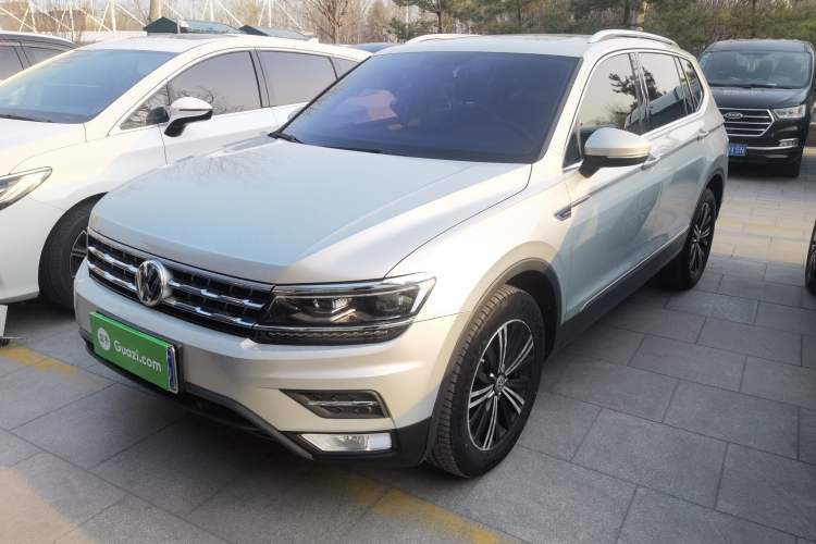 Used Volkswagen Tiguan L 2018 380TSI Automatic All-Wheel Drive Luxury Edition Guazi used car, China used car export, Used car for sale, Used  cars, Cheapest cars for sale