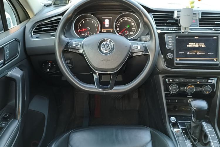 Used Volkswagen Tiguan L 2018 330TSI Automatic Two-Wheel Drive Luxury Edition Steering Wheel