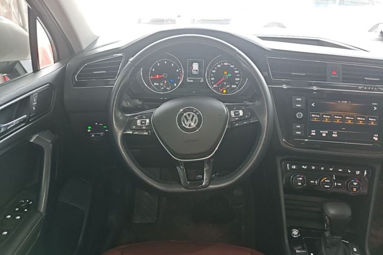 Used Volkswagen Tiguan L 2018 330TSI Automatic Two-Wheel Drive Luxury Edition Steering Wheel