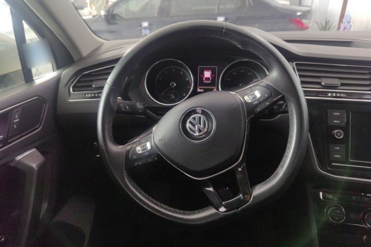 Used Volkswagen Tiguan L 2018 280TSI Automatic Two-Wheel Drive Comfort Edition Steering Wheel