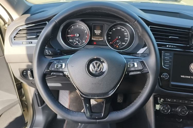 Used Volkswagen Tiguan L 2018 330TSI Automatic Two-Wheel Drive Flagship Edition Steering Wheel