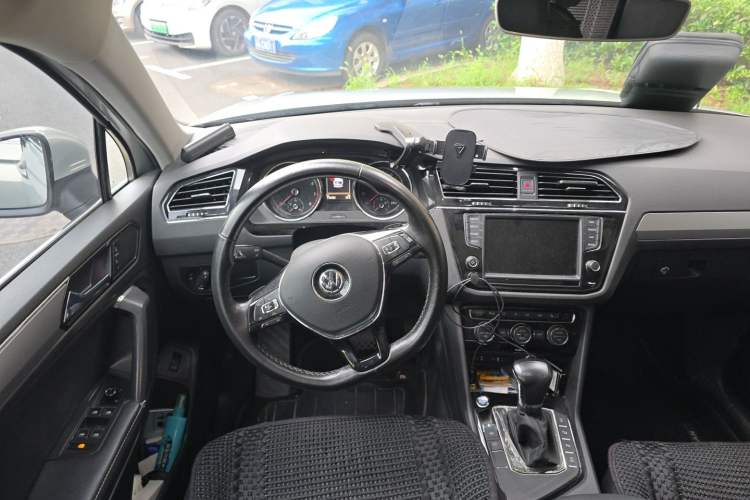 Used Volkswagen Tiguan L 2018 330TSI Automatic Two-Wheel Drive Flagship Edition Steering Wheel