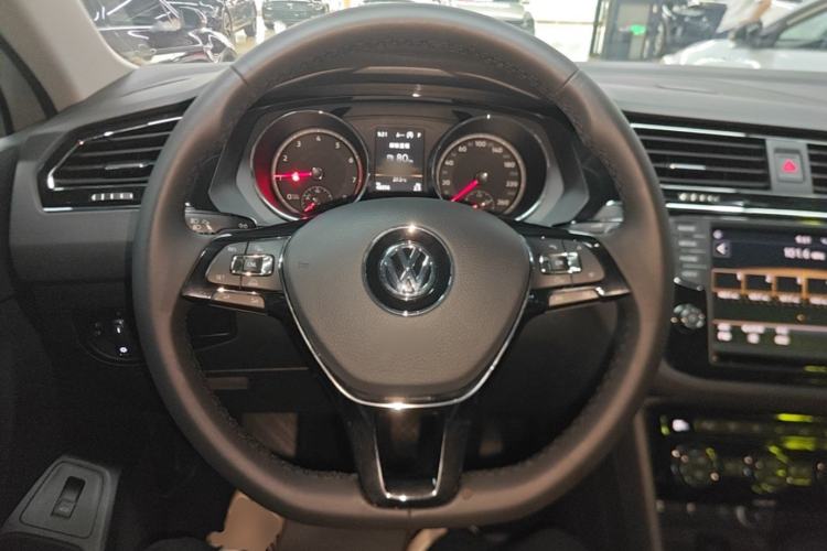 Used Volkswagen Tiguan L 2018 330TSI Automatic Two-Wheel Drive Flagship Edition Steering Wheel