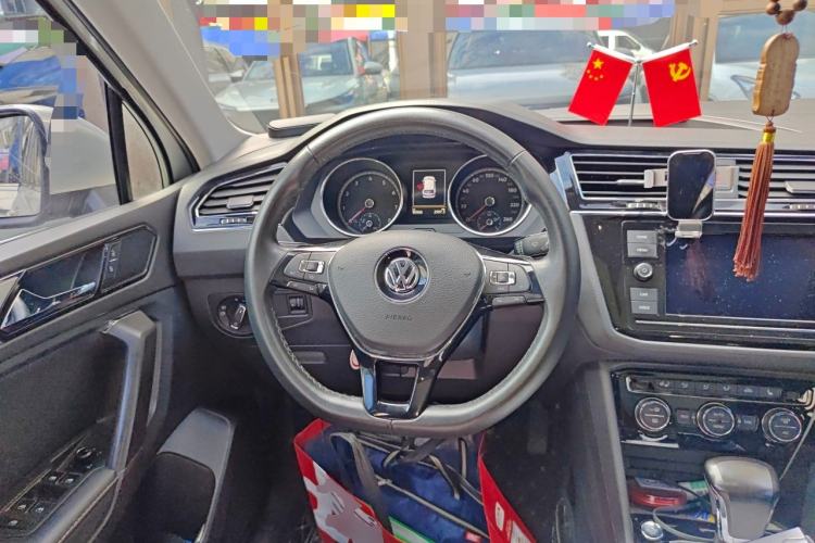 Used Volkswagen Tiguan L 2018 330TSI Automatic Two-Wheel Drive Comfort Edition Steering Wheel