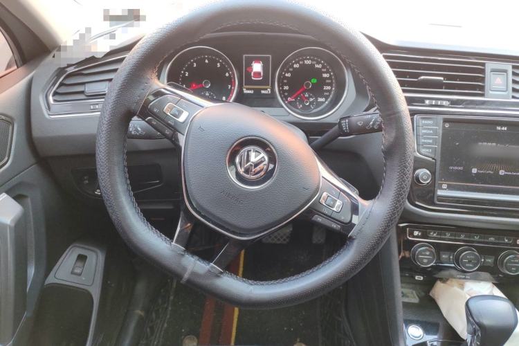 Used Volkswagen Tiguan L 2018 Revised Version 380TSI Automatic All-Wheel Drive Luxury Edition Steering Wheel