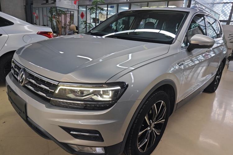 Used Volkswagen Tiguan L 2018 330TSI Automatic Two-Wheel Drive Flagship Edition Guazi used car, China used car export, Used car for sale, Used cars, Cheapest cars for sale