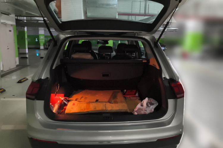 Used Volkswagen Tiguan L 2018 330TSI Automatic Two-Wheel Drive Luxury Edition Trunk