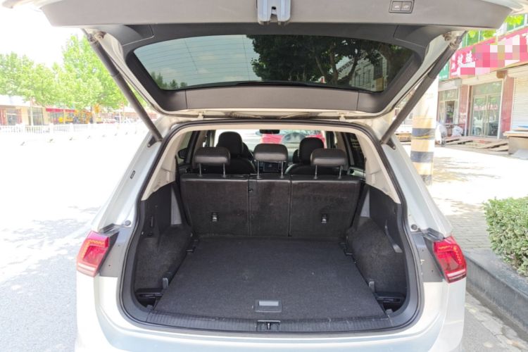 Used Volkswagen Tiguan L 2018 330TSI Automatic Two-Wheel Drive Flagship Edition Trunk