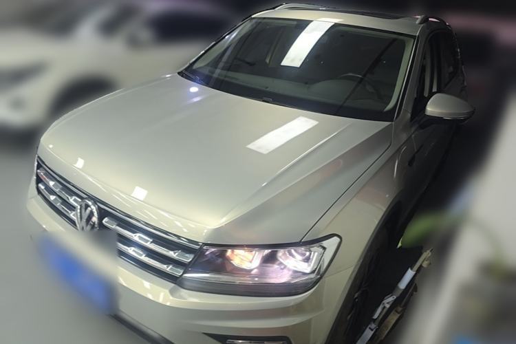Used Volkswagen Tiguan L 2018 330TSI Automatic Two-Wheel Drive Luxury Edition Guazi used car, China used car export, Used car for sale, Used  cars, Cheapest cars for sale