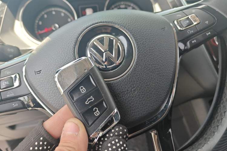 Used Volkswagen Tiguan L 2018 Revised 330TSI Automatic Two-Wheel Drive Flagship Edition Vehicle Key