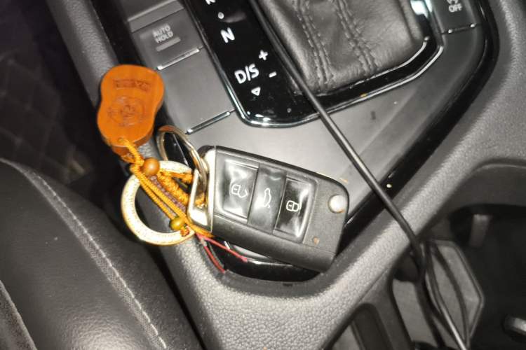 Used Volkswagen Tiguan L 2018 330TSI Automatic Two-Wheel Drive Luxury Edition Vehicle Key