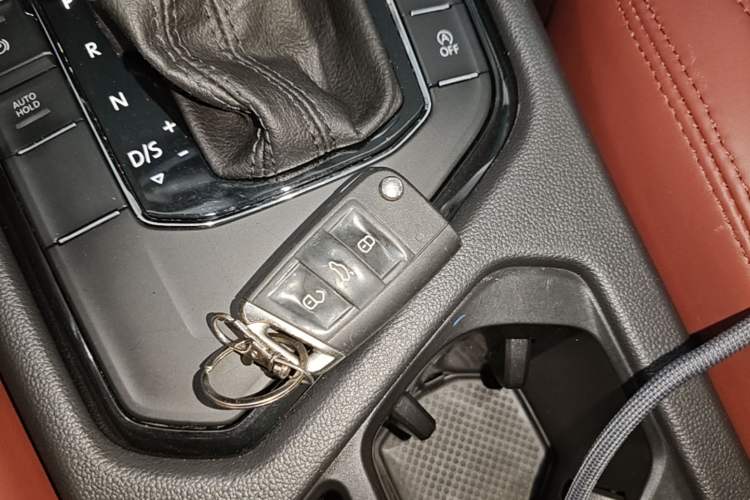 Used Volkswagen Tiguan L 2018 330TSI Automatic Two-Wheel Drive Luxury Edition Vehicle Key
