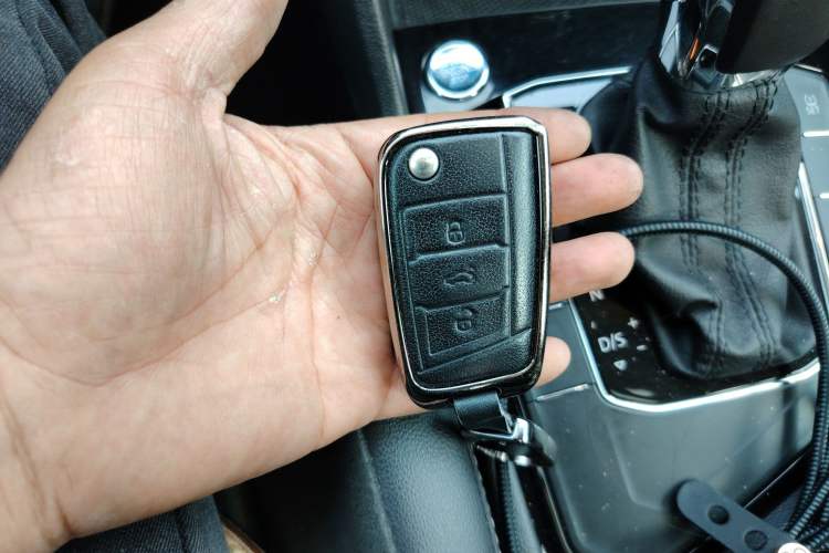 Used Volkswagen Tiguan L 2018 Facelift 330TSI Automatic Two-Wheel Drive Luxury Edition Vehicle Key