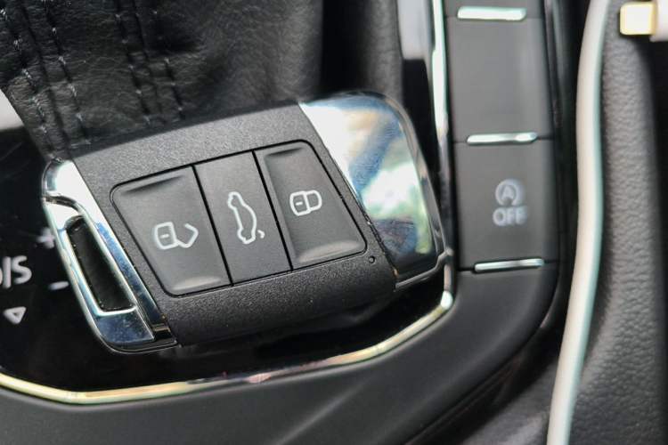Used Volkswagen Tiguan L 2018 Facelift 330TSI Automatic Two-Wheel Drive Luxury Edition Vehicle Key
