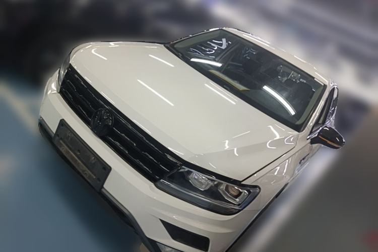 Used Volkswagen Tiguan L 2018 330TSI Automatic Two-Wheel Drive Luxury Edition Guazi used car, China used car export, Used car for sale, Used  cars, Cheapest cars for sale