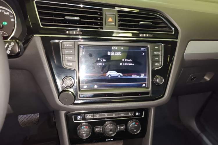 Used Volkswagen Tiguan L 2018 330TSI Automatic Two-Wheel Drive Luxury Edition Audio And AC Panel