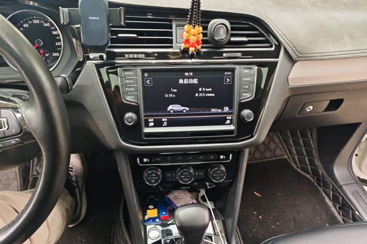 Used Volkswagen Tiguan L 2018 330TSI Automatic Two-Wheel Drive Luxury Edition Audio And AC Panel