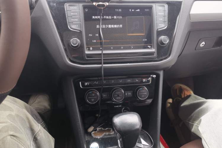 Used Volkswagen Tiguan L 2018 330TSI Automatic Two-Wheel Drive Luxury Edition Audio And AC Panel