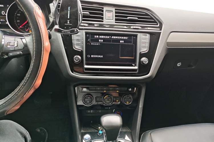 Used Volkswagen Tiguan L 2018 330TSI Automatic Two-Wheel Drive Comfort Edition Audio And AC Panel