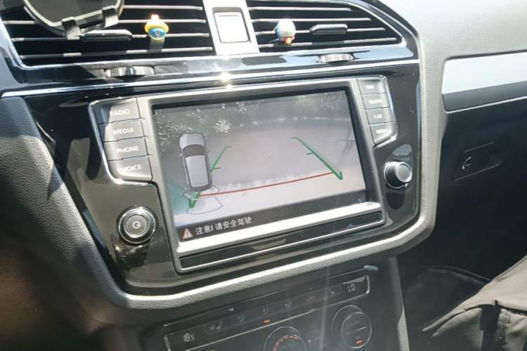 Used Volkswagen Tiguan L 2018 330TSI Automatic Two-Wheel Drive Luxury Edition Audio And AC Panel