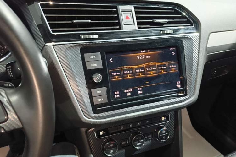 Used Volkswagen Tiguan L 2018 280TSI Automatic Two-Wheel Drive Comfort Edition Audio And AC Panel
