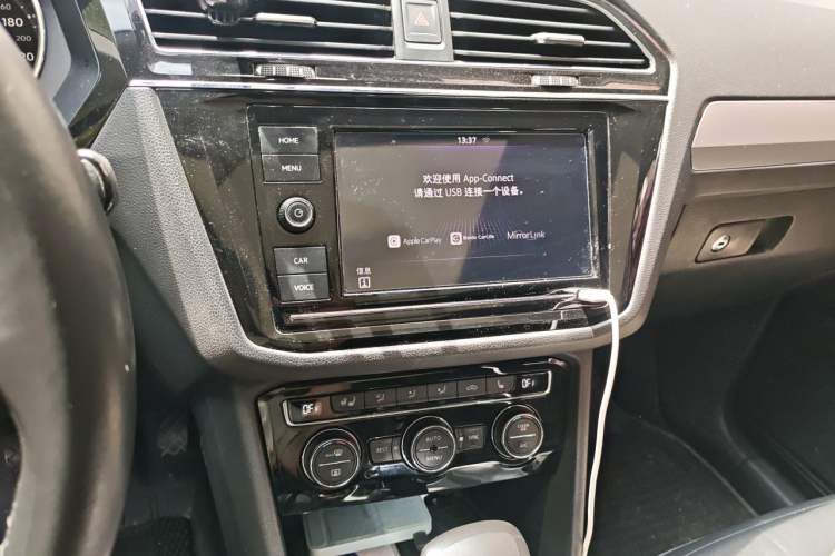 Used Volkswagen Tiguan L 2018 Facelift 330TSI Automatic Two-Wheel Drive Luxury Edition Audio And AC Panel