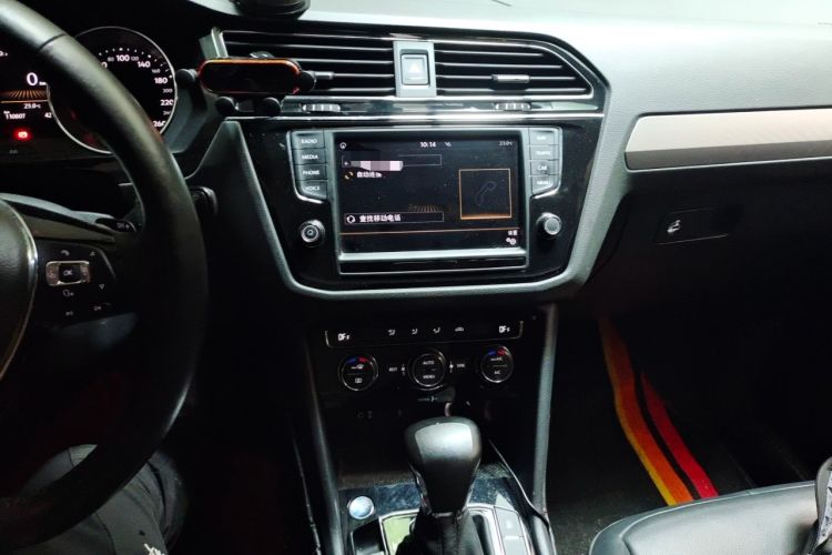 Used Volkswagen Tiguan L 2018 330TSI Automatic Two-Wheel Drive Comfort Edition Audio And AC Panel