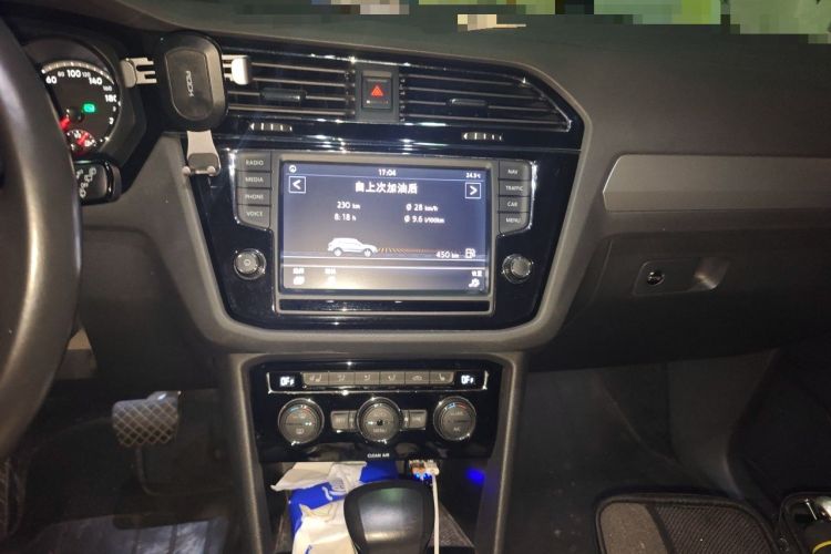 Used Volkswagen Tiguan L 2018 380TSI Automatic All-Wheel Drive Luxury Edition Audio And AC Panel