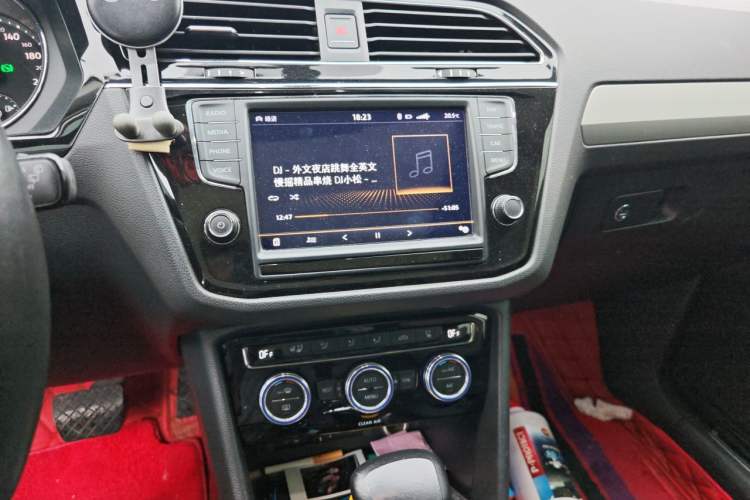 Used Volkswagen Tiguan L 2018 380TSI Automatic All-Wheel Drive Flagship Edition Audio And AC Panel