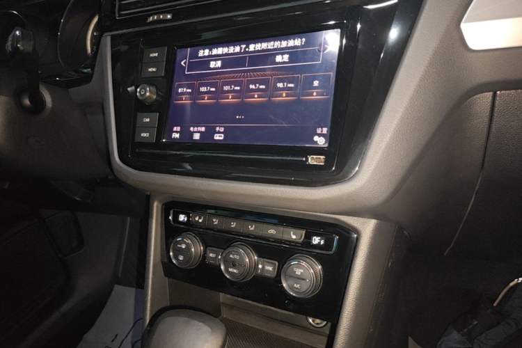 Used Volkswagen Tiguan L 2018 Facelift 330TSI Automatic Two-Wheel Drive Luxury Edition Audio And AC Panel